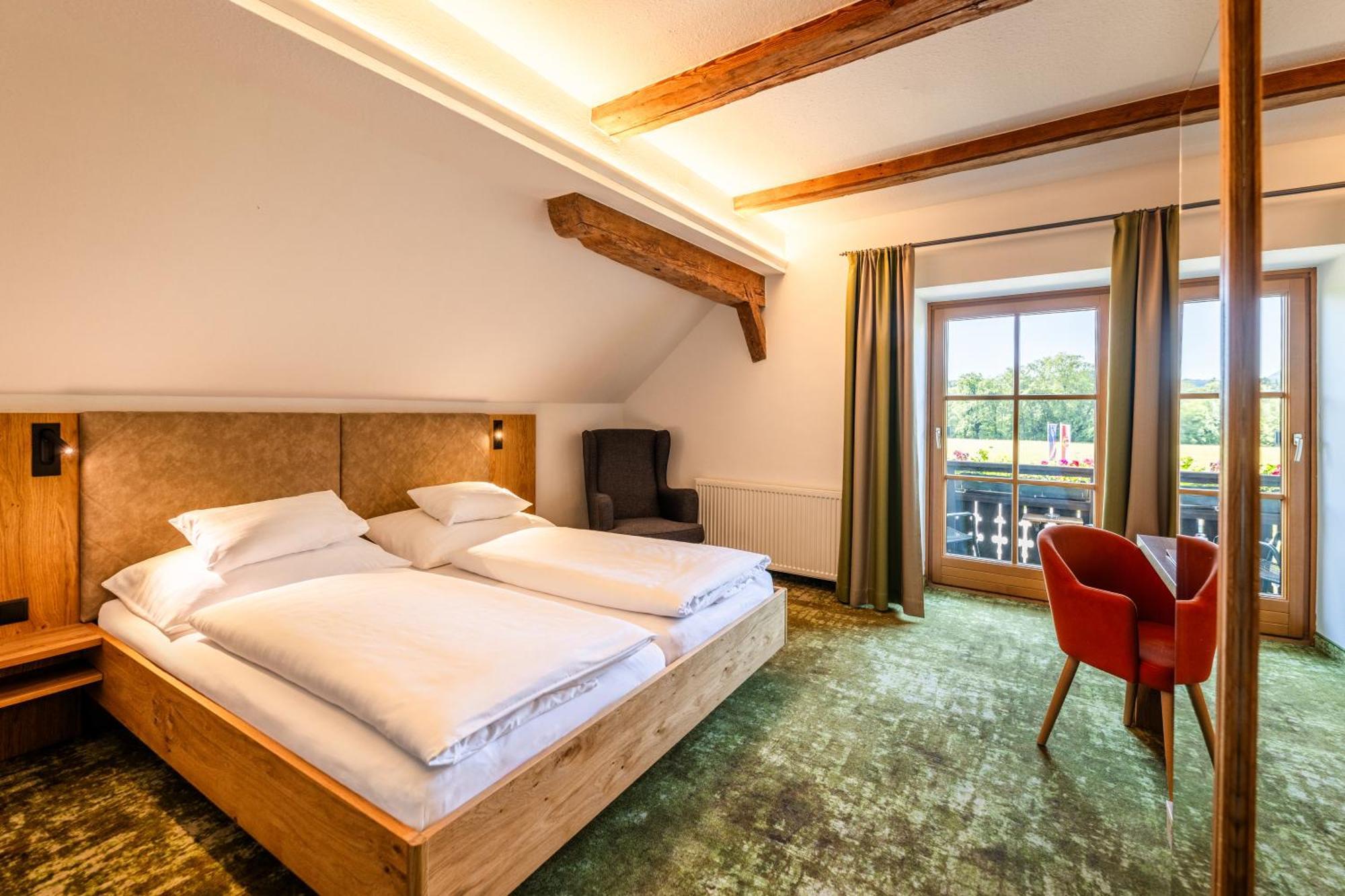 Gastagwirt Hotel Ойгендорф Екстериор снимка