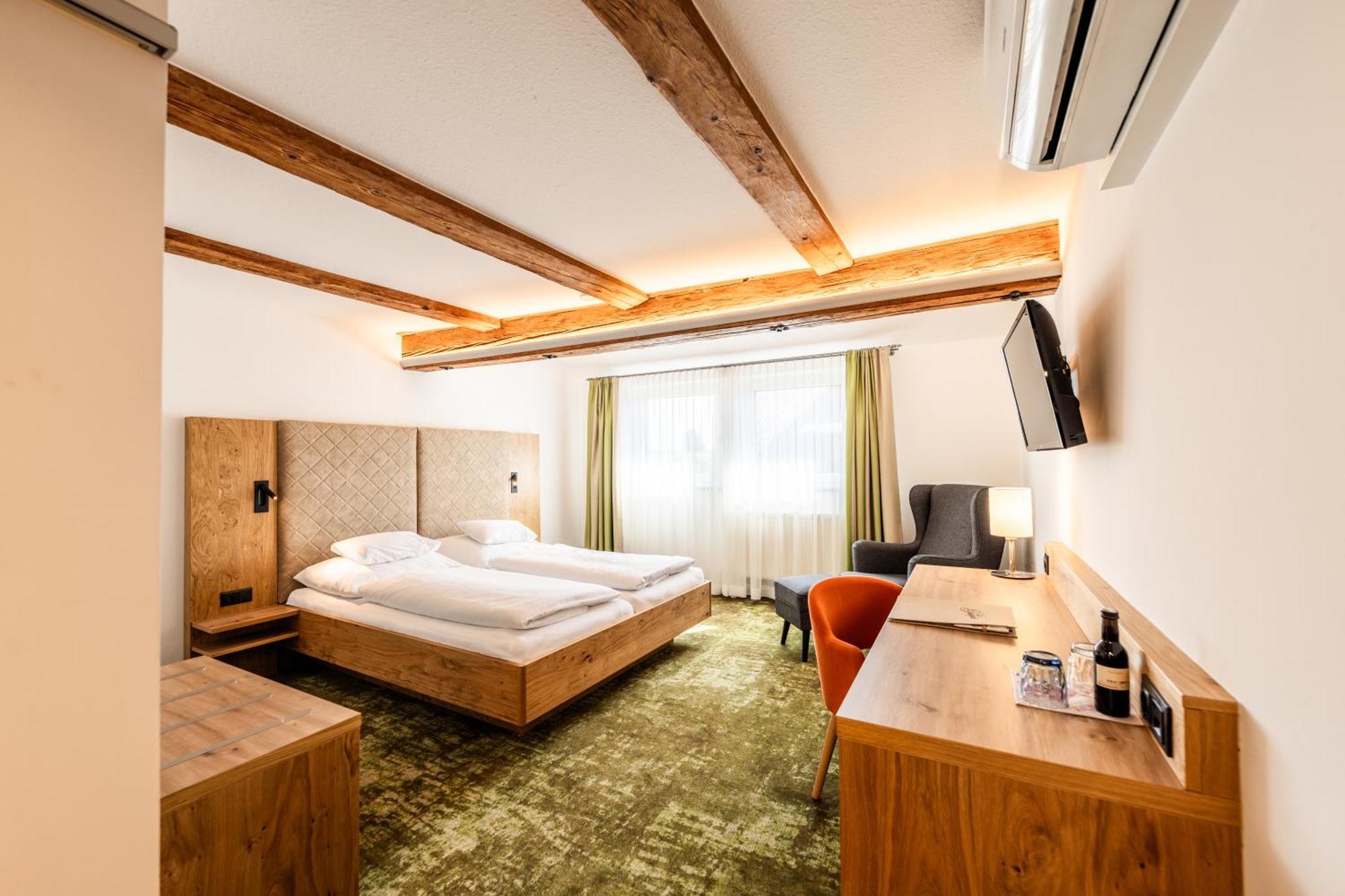 Gastagwirt Hotel Ойгендорф Екстериор снимка